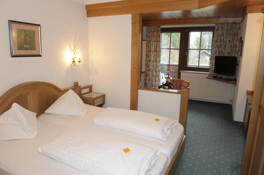 Hotel Stegmühlhof Mauterndorf  Habitación foto